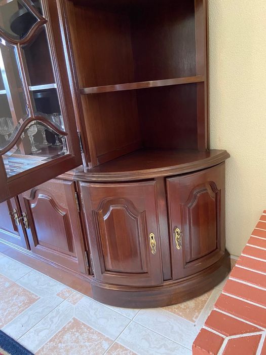 Movel com bar em Madeira - Fabricad em Paços de Ferreira