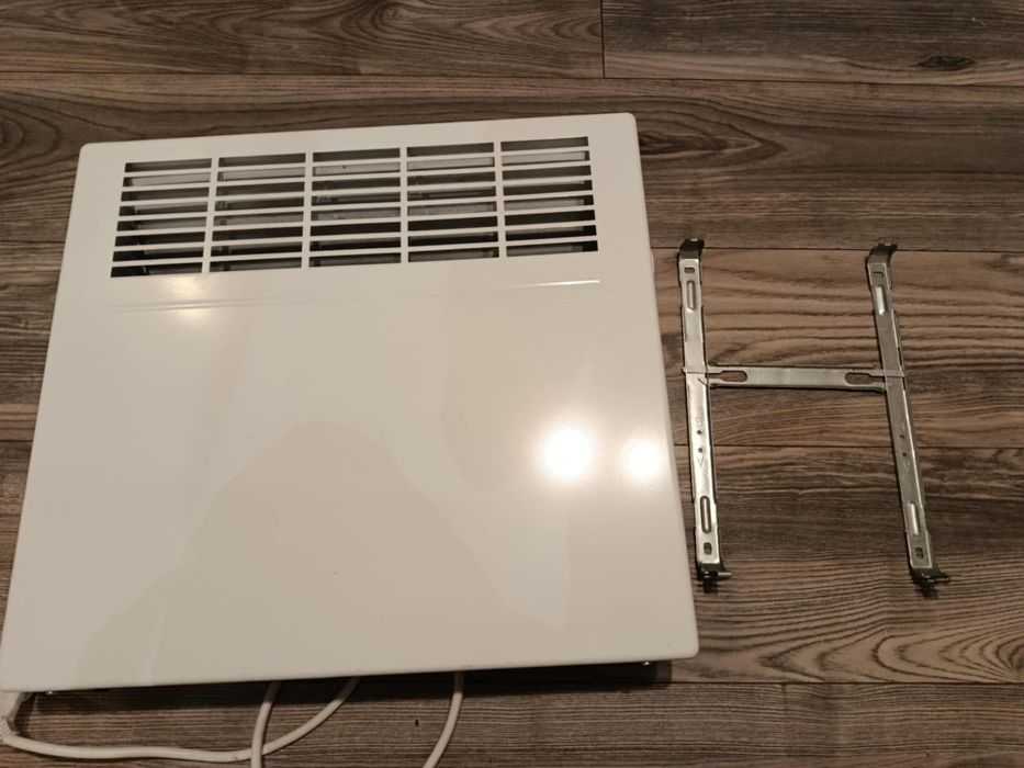 Grzejnik konwektorowy 1000w