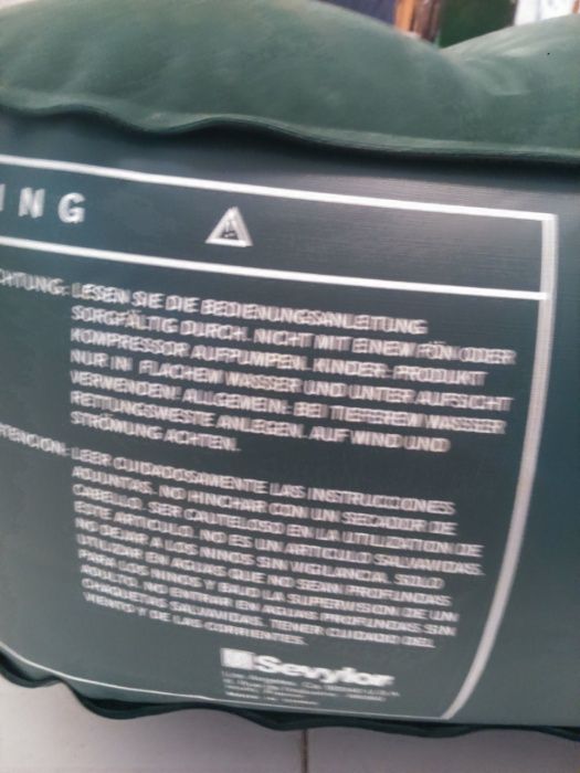 Cama, colchão de ar verde( campismo)