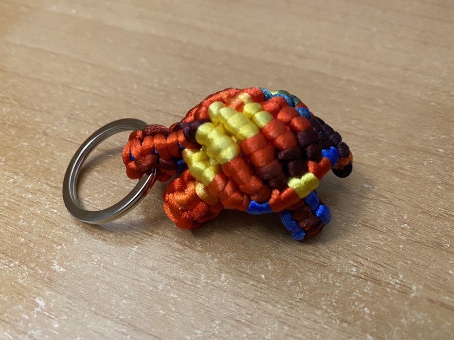 Porta-chaves - tartaruga em macramé