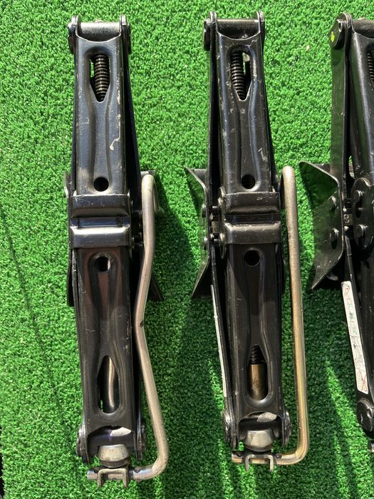 Домкрат Пежо Ситроен Пежо 3008 5008 308 407 Ситроен С1 С3 С4 Берлинго