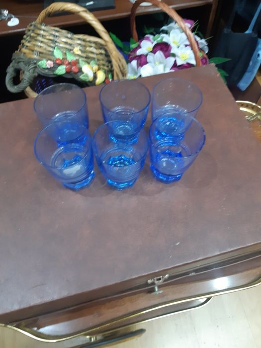 Copos antigos com bolha