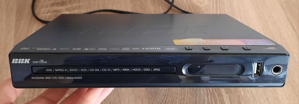 DVD плеер BBK DVP753HD с караоке
