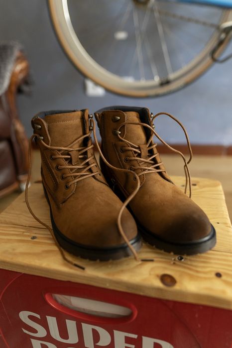 Botas  Camel – Tamanho 41 | Estilo Casual