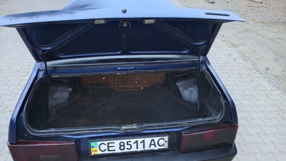 Продам машину питань нема ніяких