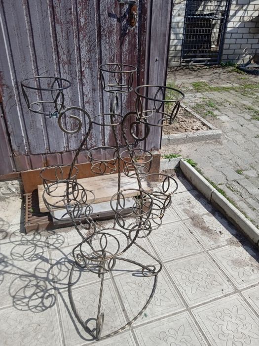 Стойки для кімнатних рослин б/в