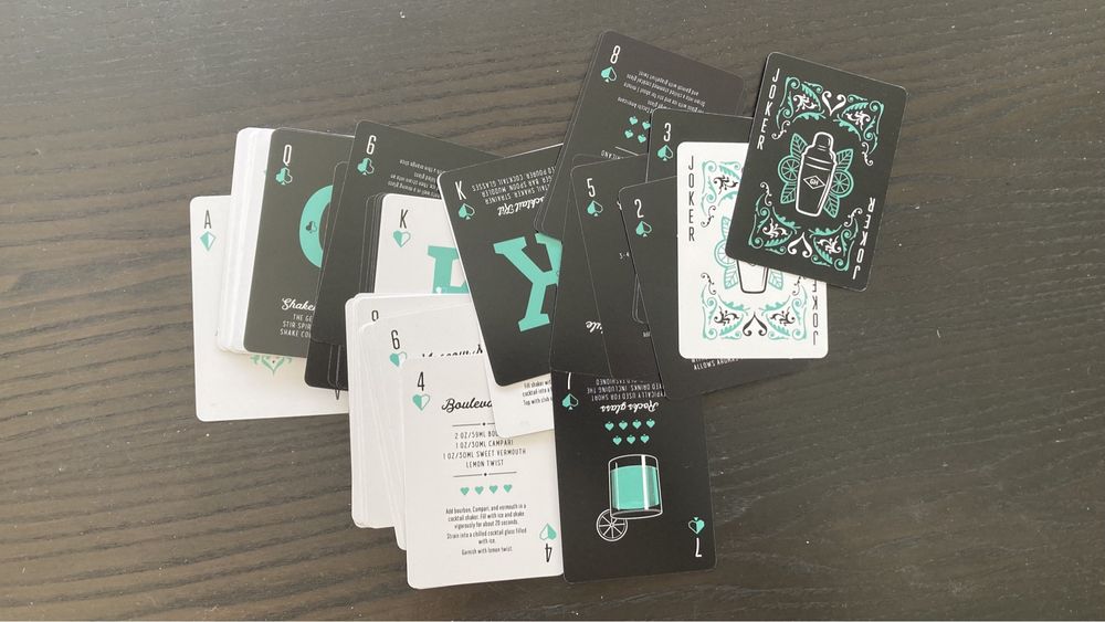 Cartas de jogar com receitas cocktail