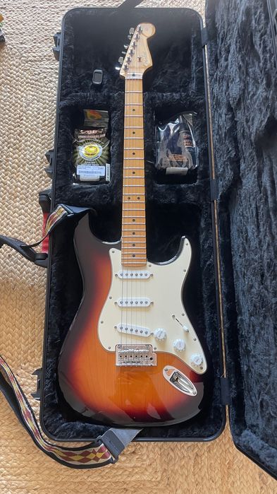 Fender Player Stratocaster - 2018 Mint with Hard Case