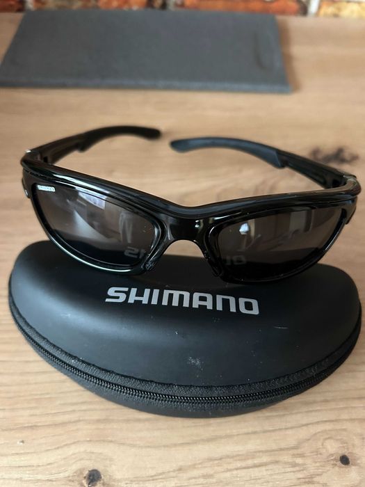 okulary przeciw słoneczne