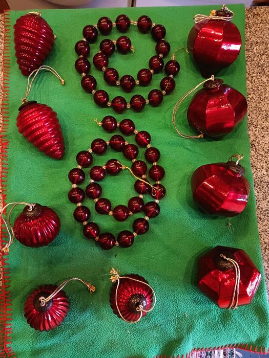 Adornos de Natal em vidro.