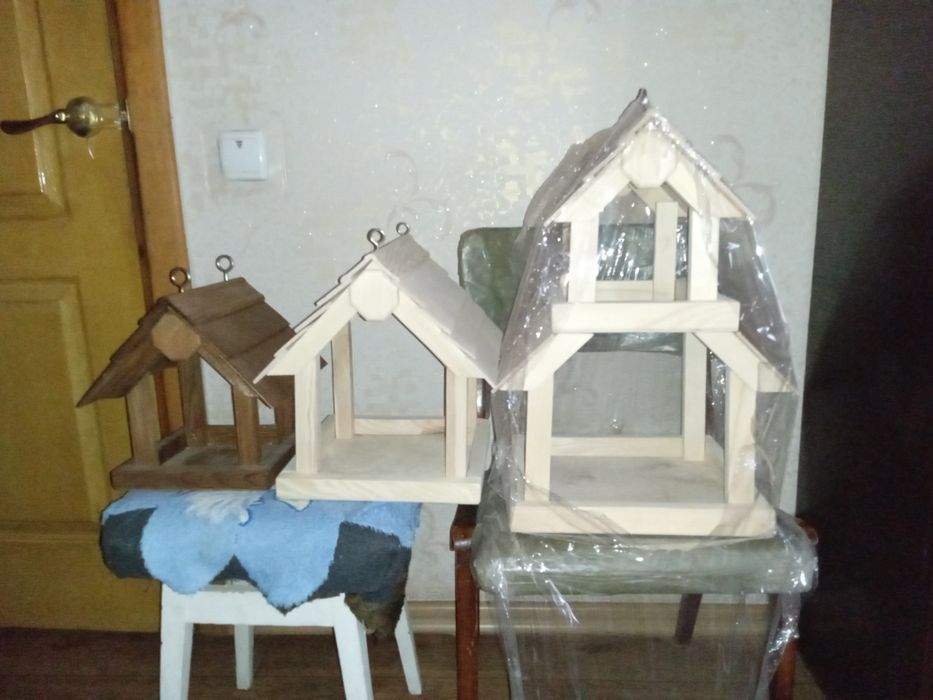 Кормушки годівнички дерев'яні