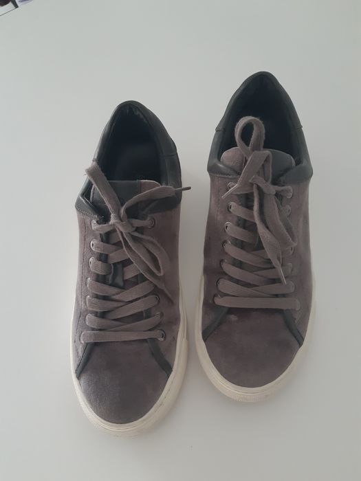 Ténis Massimo Dutti.