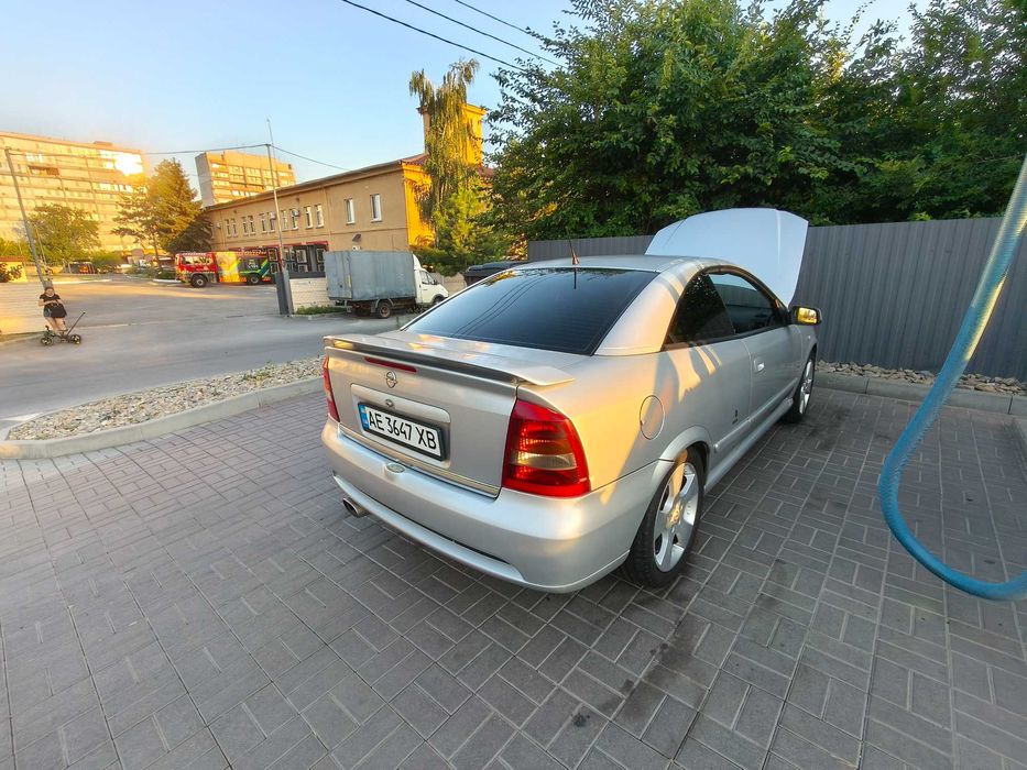 Opel Astra Bertone 2.2 Г/Б