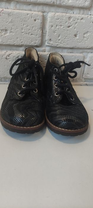 Ботіночки для дівчинки