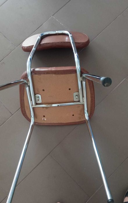 2 cadeiras confortáveis