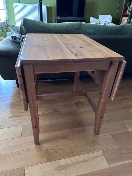 Drewniany stół kuchenny rozkładany IKEA