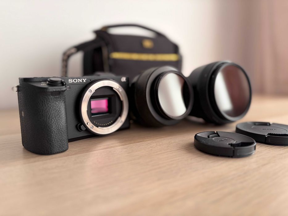 Sony A6500 + Sigma 16mm e 30mm f/1.4 + Rode VideoMicro