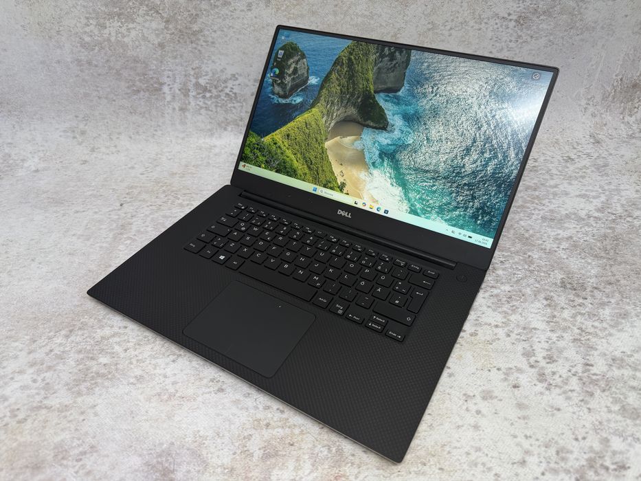 Dell Precision 5510 / i7 6820HQ 3.6GHz / 16GB DDR4 / 512SSD / Quadro M1000M 2GB / 15.6 FHD / W11