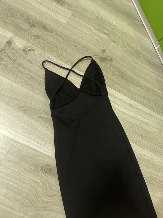 Чорне плаття.