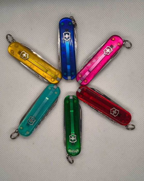 Victorinox Classic transparentna tęcza scyzoryk brelok do kluczy EDC