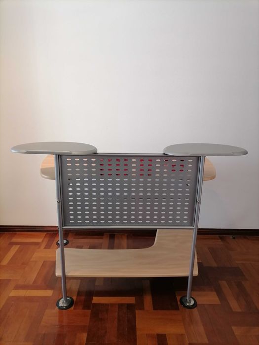 Vende-se Secretária Como Nova