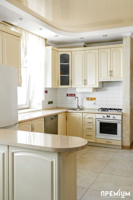 ПРОДАЖ Половина будинку 6 кімнат центр міста