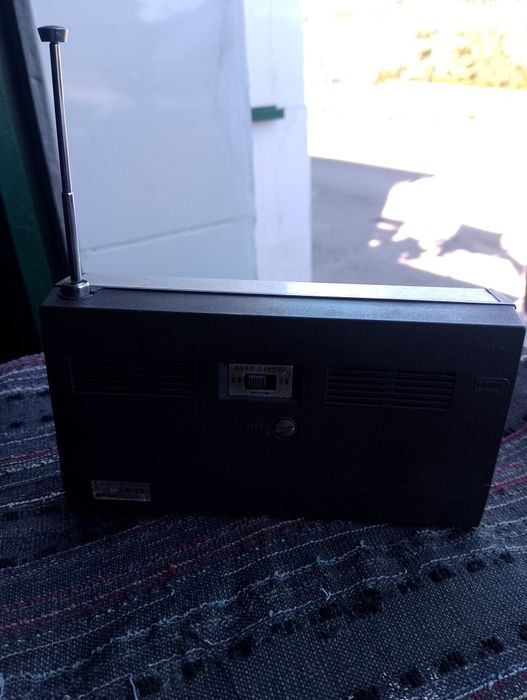 Radio a pilhas, bom estado