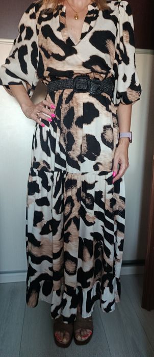 Sukienka w panterkę maxi