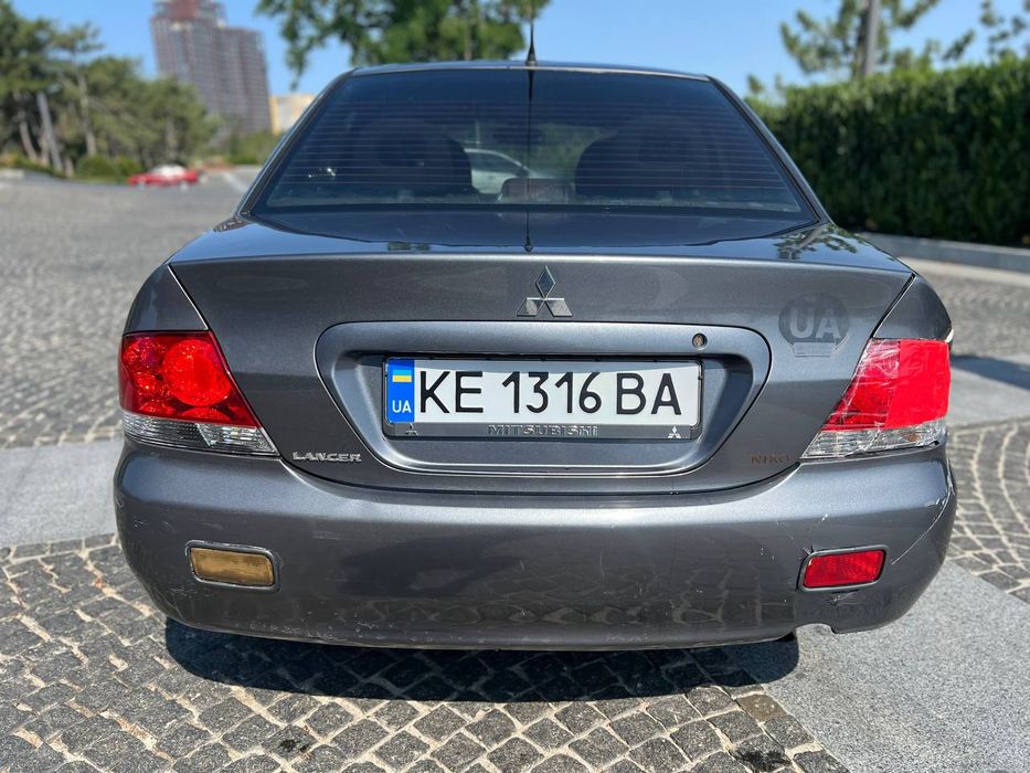 Mitsubishi lancer 9