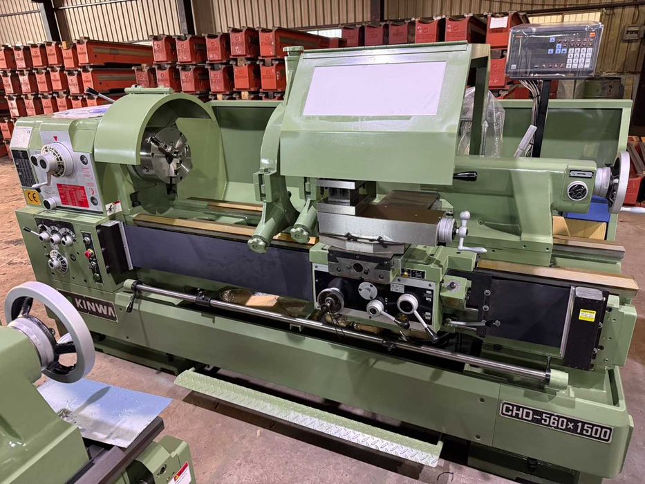 Токарний верстат аналог 16К25 Тайвань CHD 560-1500, CHD 560-2300