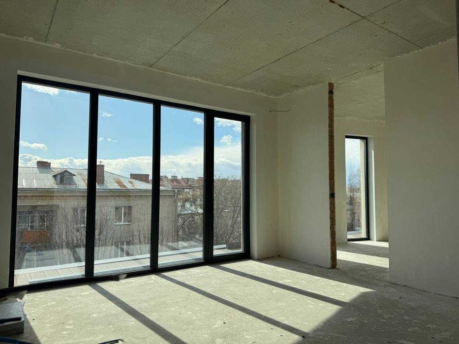 БЕЗ КОМІСІЇ Продаж 3-кім квартири в елітній новобудові на вул. Окружна