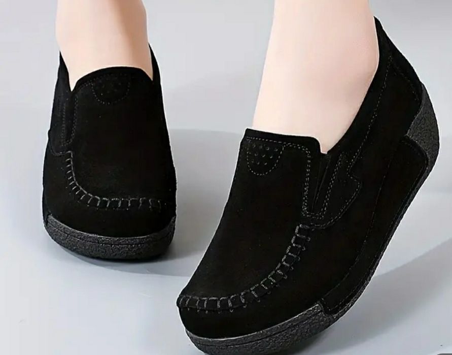 Туфли замшевые на платформе.