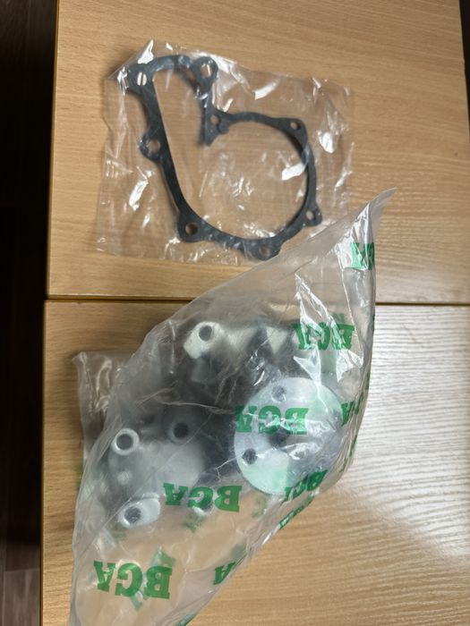 Помпа охолодження мазда, форд BT6920T