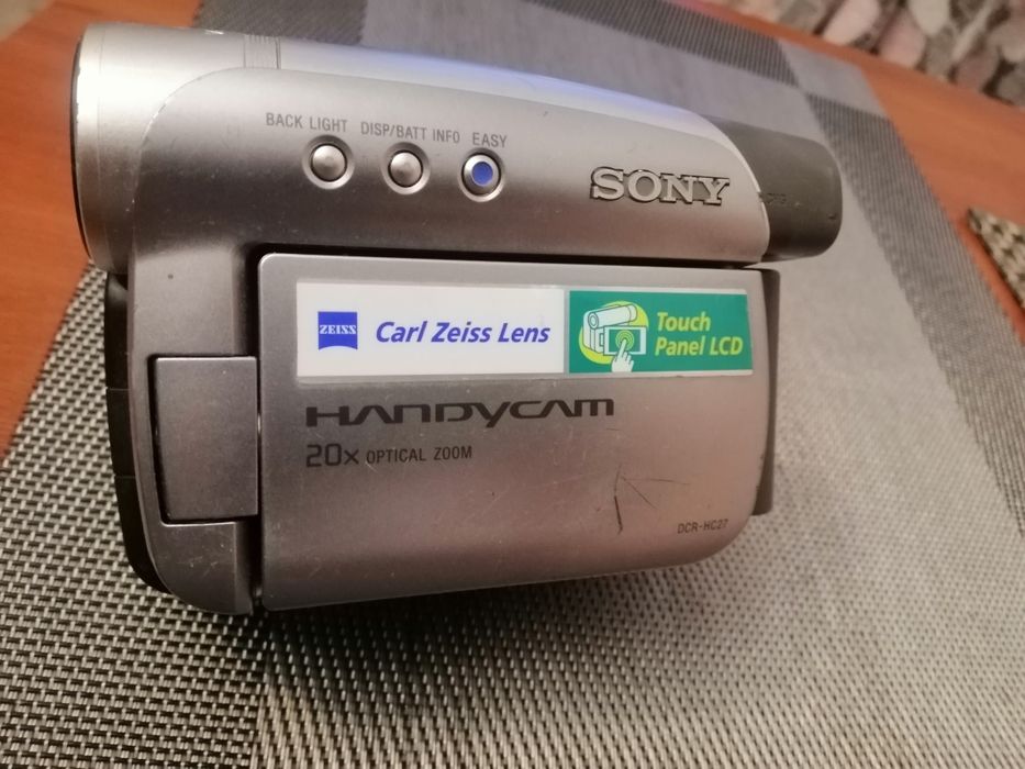 Відеокамера соні SONY DCR HC27E
