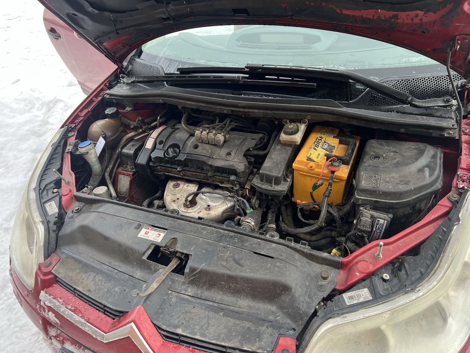 Продам власний автомобіль.