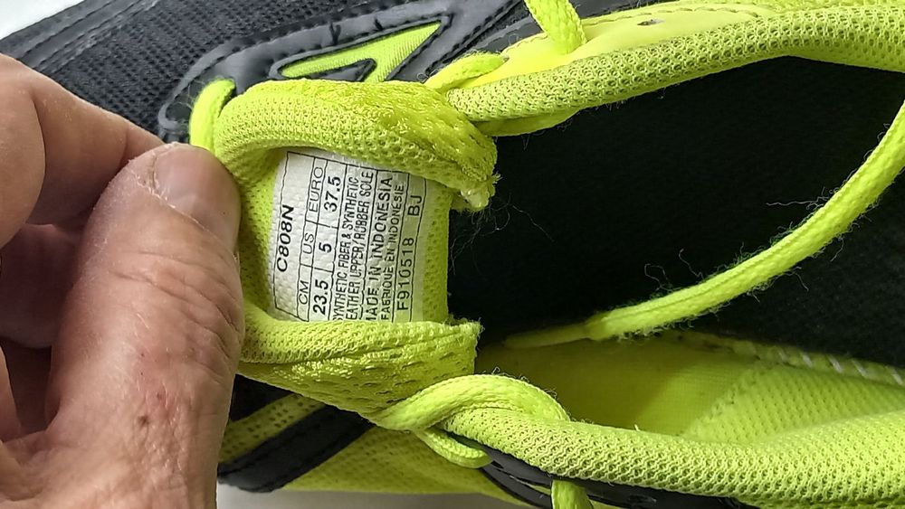 Кросівки жіночі asics, розмір  EUR 37,5