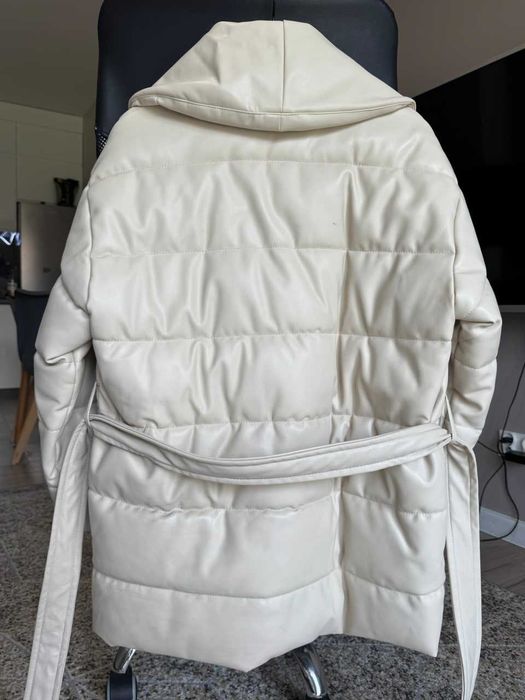 Kurtka zimowa damska Stradivarius, rozmiar S (36)