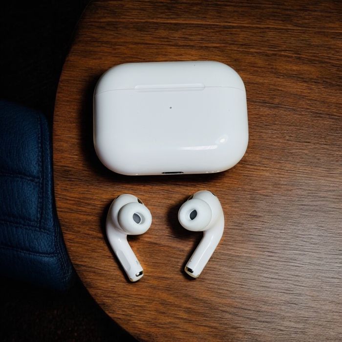 AirPods Pro 2 - słuchawki wireless z ANC do iPhone i Android
