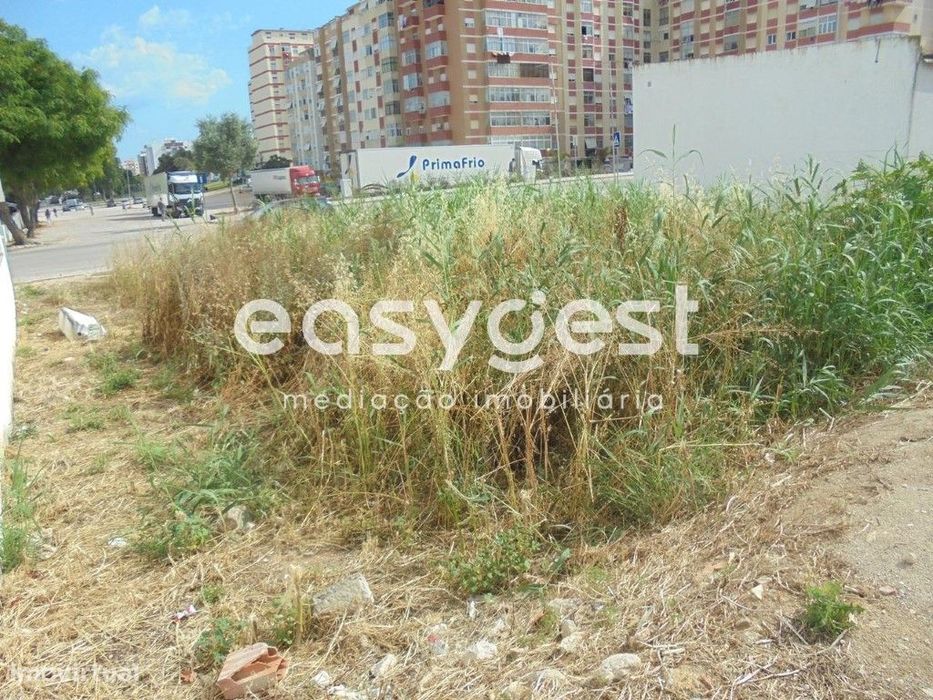 Terreno para construção de prédios, em zona nobre da cidade