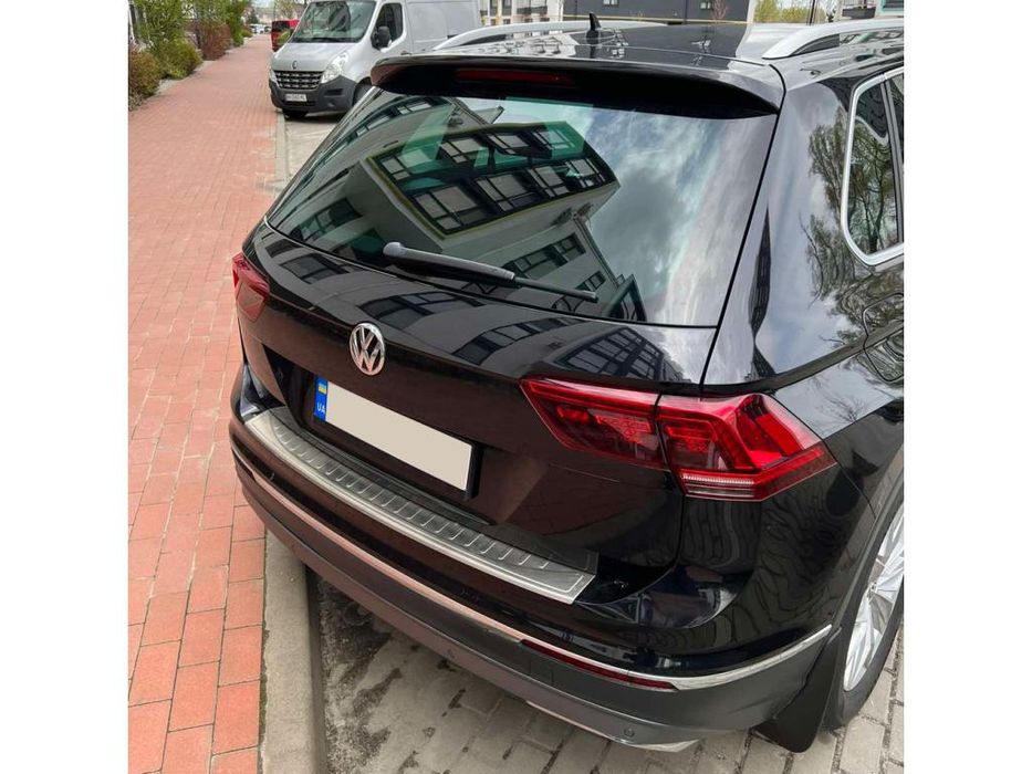 Volkswagen Tiguan 2016-2023 Накладка на задній бампер (OmsaLine, нерж)