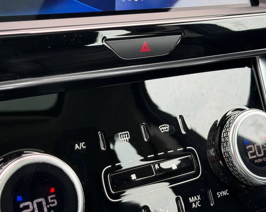 Продаж гарного Jaguar XE