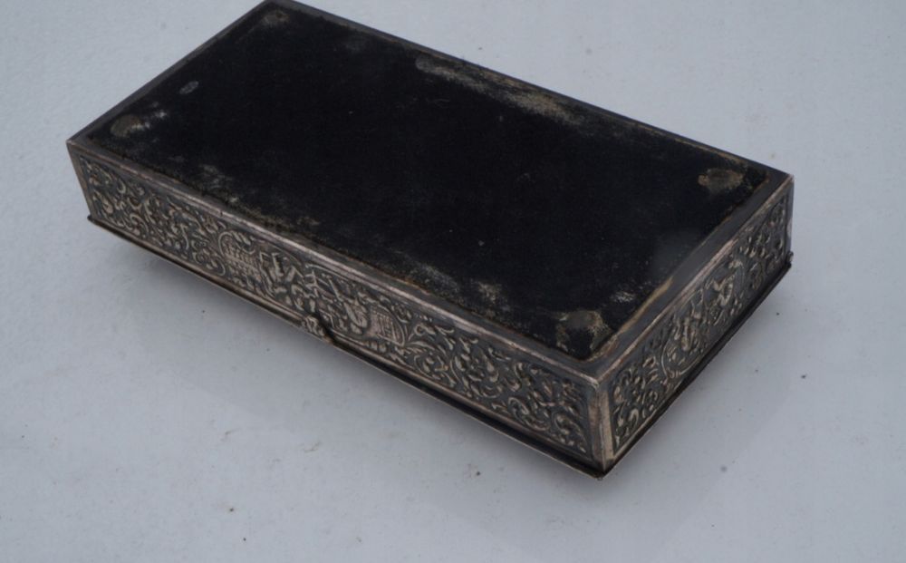 Szkatułka na biżuterię