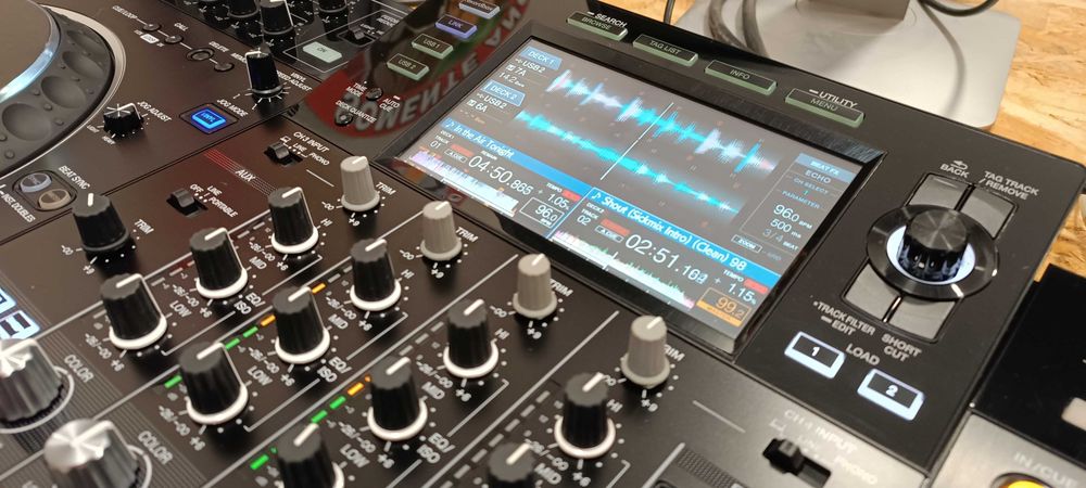 Pioneer DJ - XDJ-XZ + Decksaver + Magma CTRL case