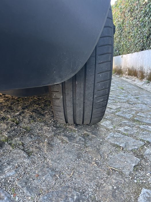 Jantes Dezent 18 com pneus