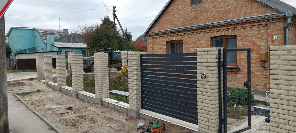 Будівництво парканів, забори,  з цегли, блоку, профнастилу, сітки