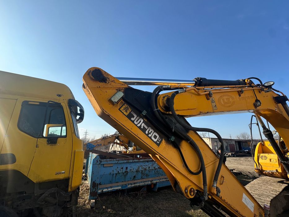Екскаватор jcb js130