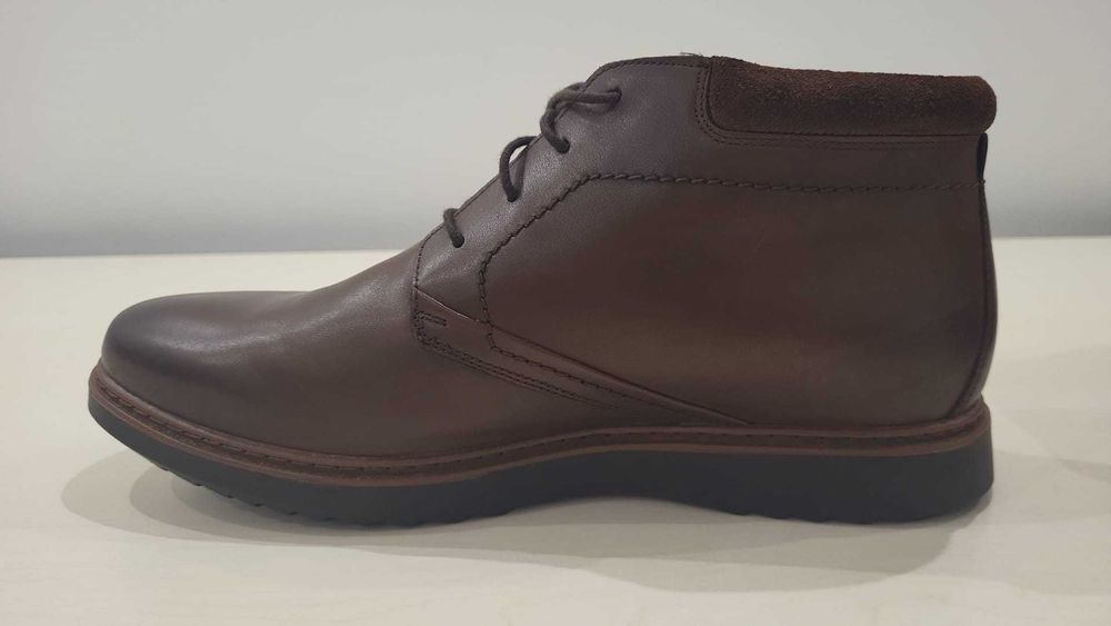 Ténis Clarks Unstructured Clássicos Castanhos - número 44