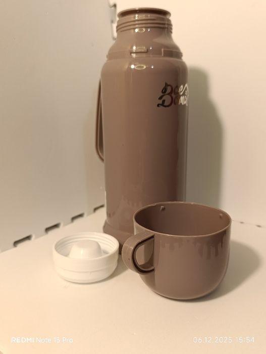 Термос для напоїв та їжі