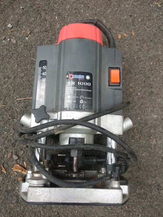 Продам фрезерный станок Dornn ER-1000 по дереву.
