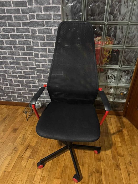 Cadeira escritório preta